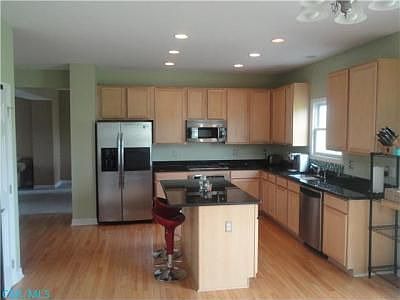 4th image of 1707 Summersweet Cir