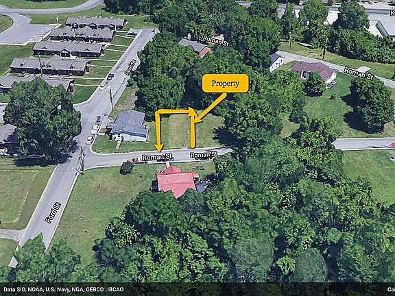 5th image of 903 Roman St
