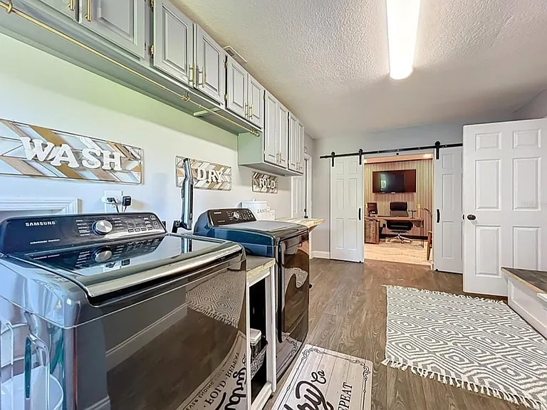 4400 Thermal Ln — Photo 35