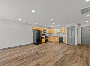 227 E Cofield St UNIT B, Aurora, MO 65605