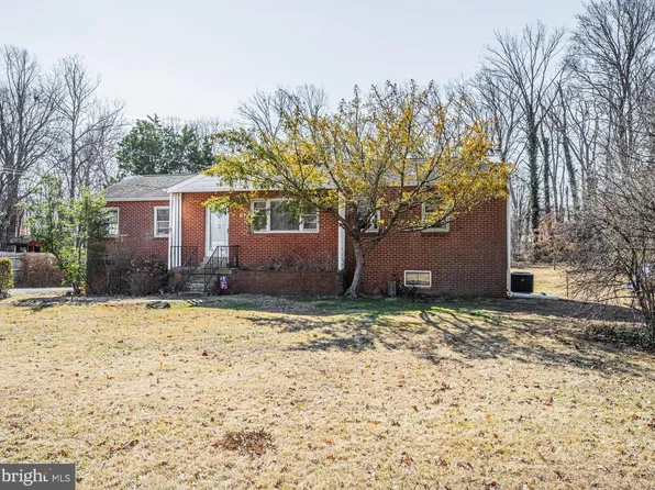 10913 Orchard St, Fairfax, VA 22030