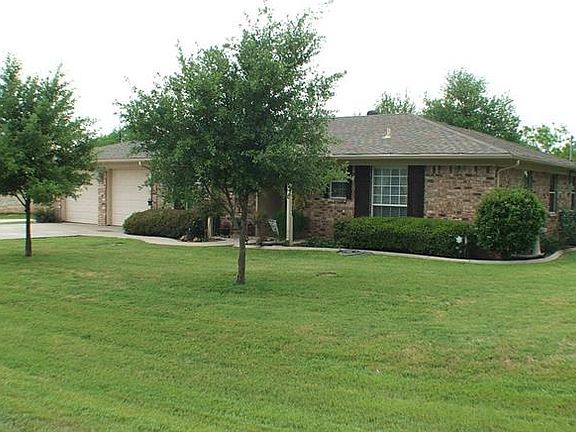 2nd image of 414 Grandview Dr