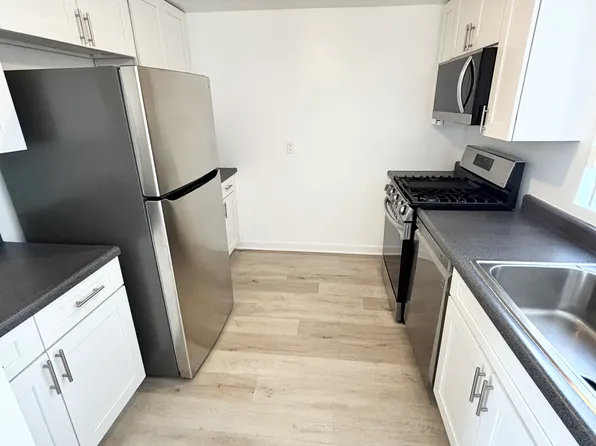 555 Oak St APT 301, Glendale, CA 91204