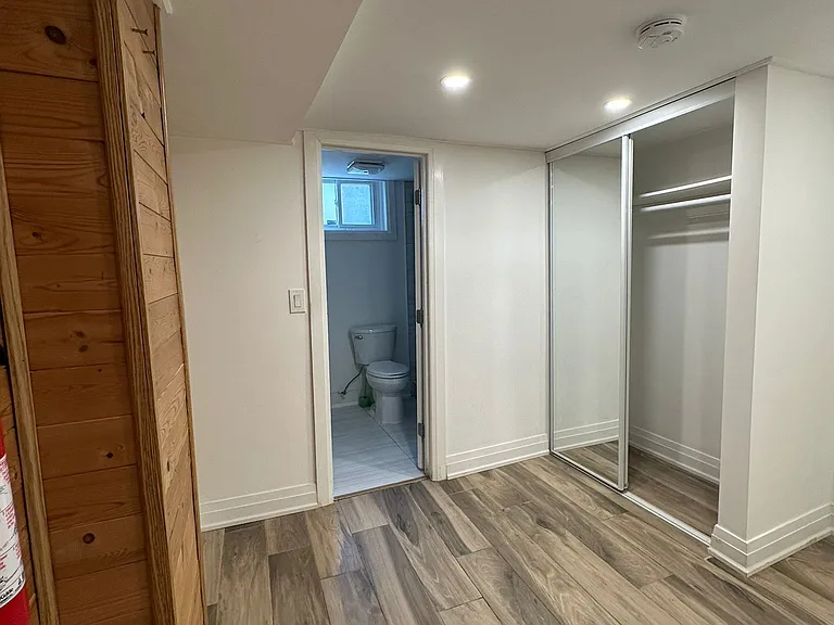 2 Pinemore Cres — Photo 10