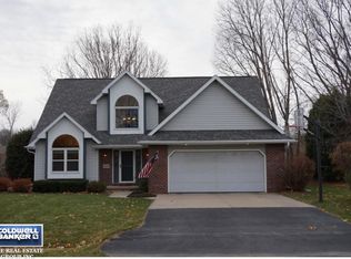 2238 Sunrise Dr, Appleton, WI 54914