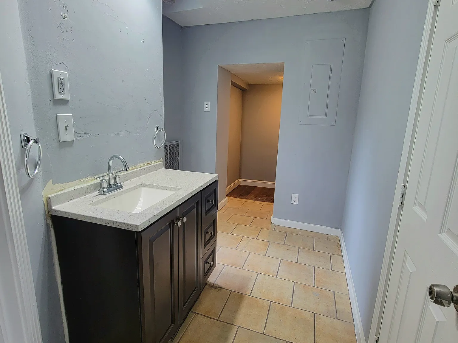 2 bed, 1225 sqft, $1,595 — Photo 4