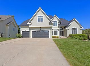 6316 N Kensington Ct, Gladstone, MO 64119