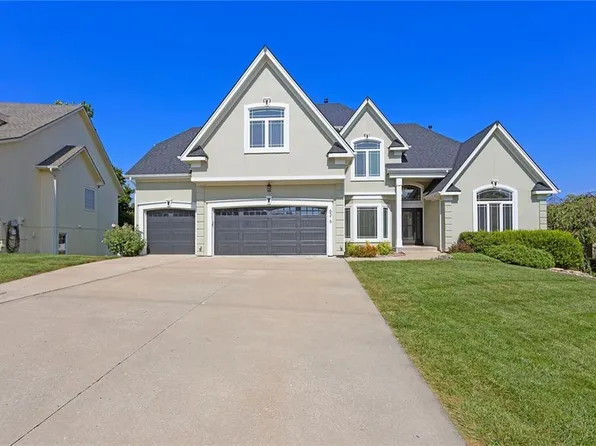 6316 N Kensington Ct, Gladstone, MO 64119