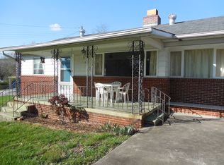 105 Viola Rd, Oak Ridge, TN 37830