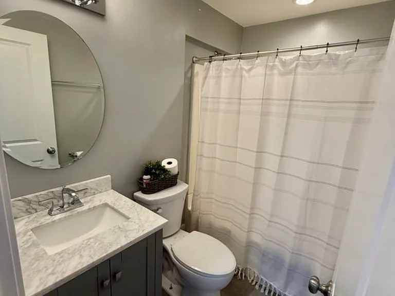 410 E Atwater Ave — Photo 4