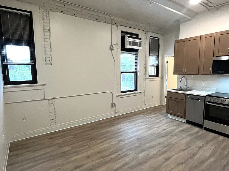 308 Kitchen & Living Room
