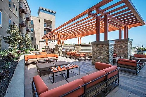 Outdoor recreation and barbecue area