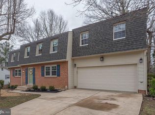 10410 Stallworth Ct, Fairfax, VA 22032
