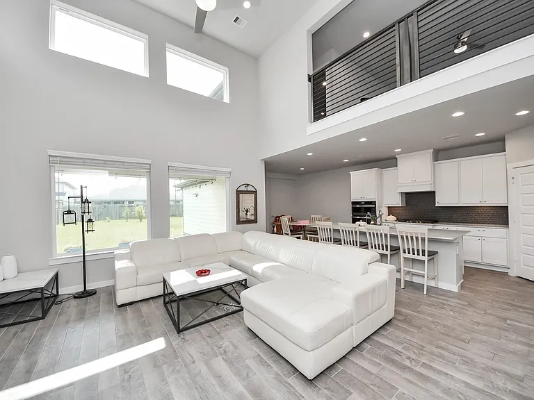 3815 Favor Forest Ct — Photo 12
