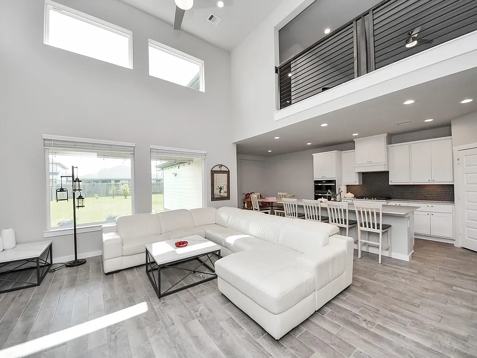 3815 Favor Forest Ct