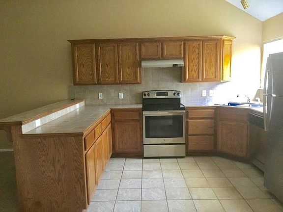 5th image of 128 SW 132nd Pl