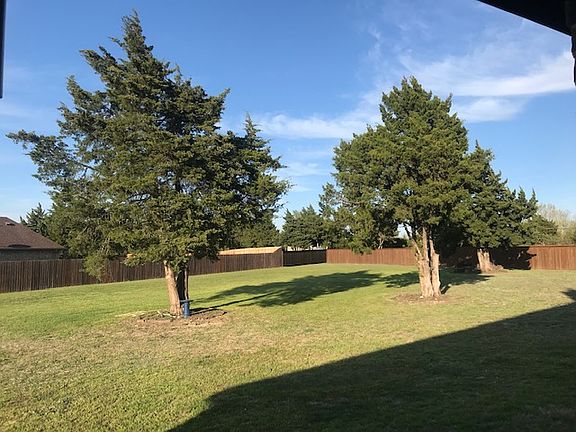 2nd image of 5211 Diana Ct