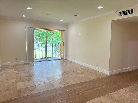 3rd image of 10773 Cleary Blvd APT 202