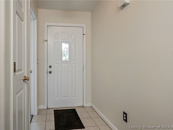 4th image of 807 S Indiana Avenue #6