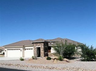 8409 S Palisades Dr, Hereford, AZ 85615