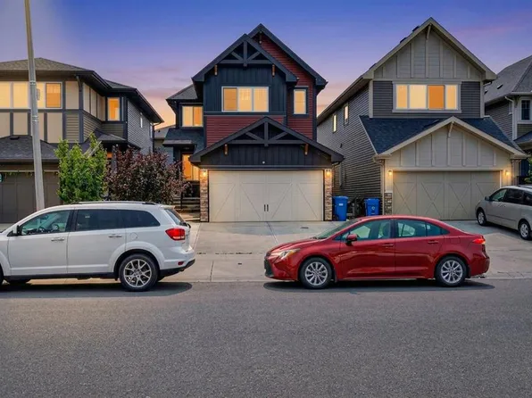 45 N Saddlestone Dr NE, Calgary, AB T3J 0W6