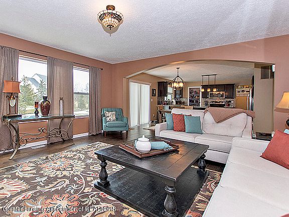 4th image of 1121 Cobblestone Ct