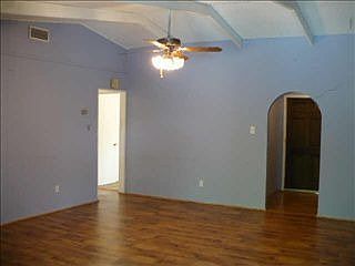 2nd image of 2001 Knollwood Ln