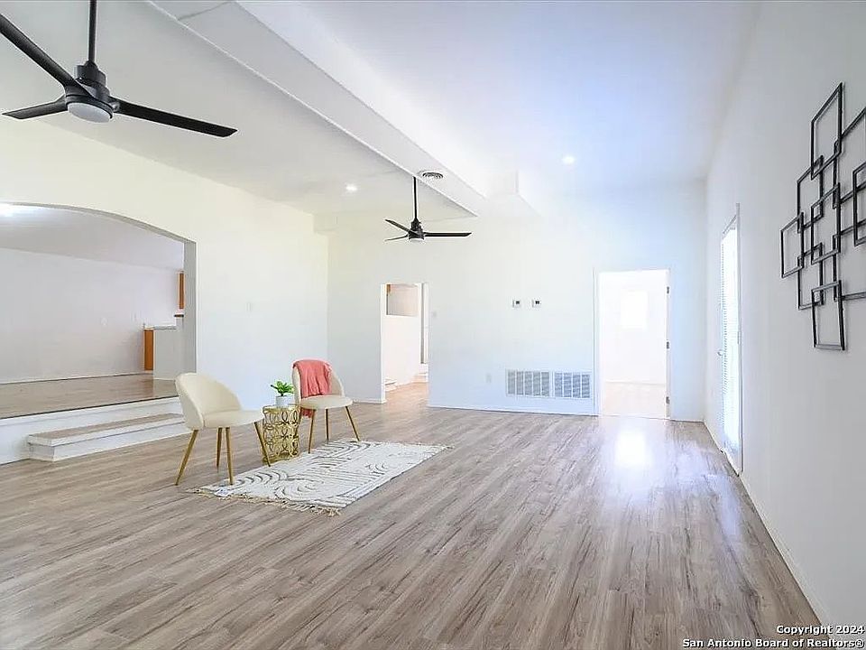 Living Rm