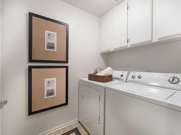 Santa Maria Apartment Homes — Photo 23