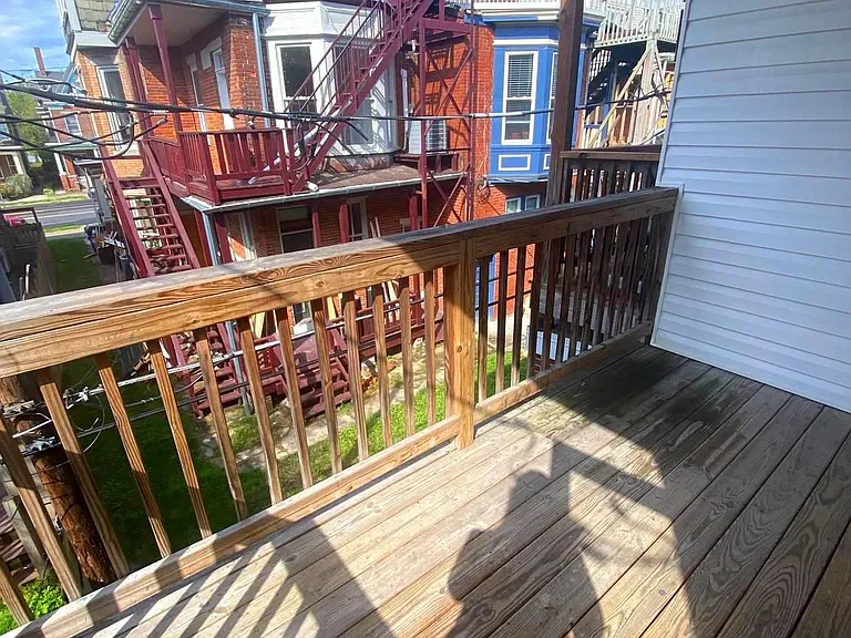 1520 Penn St — Photo 10