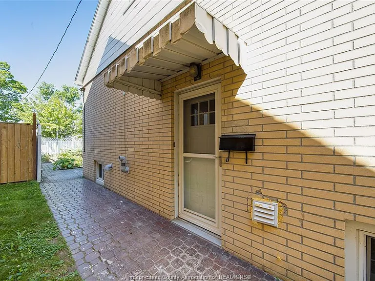 1715 Alexis Rd #LOWER — Photo 43