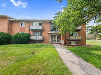 21881 River Oaks Dr APT C4, Rocky River, OH, 44116