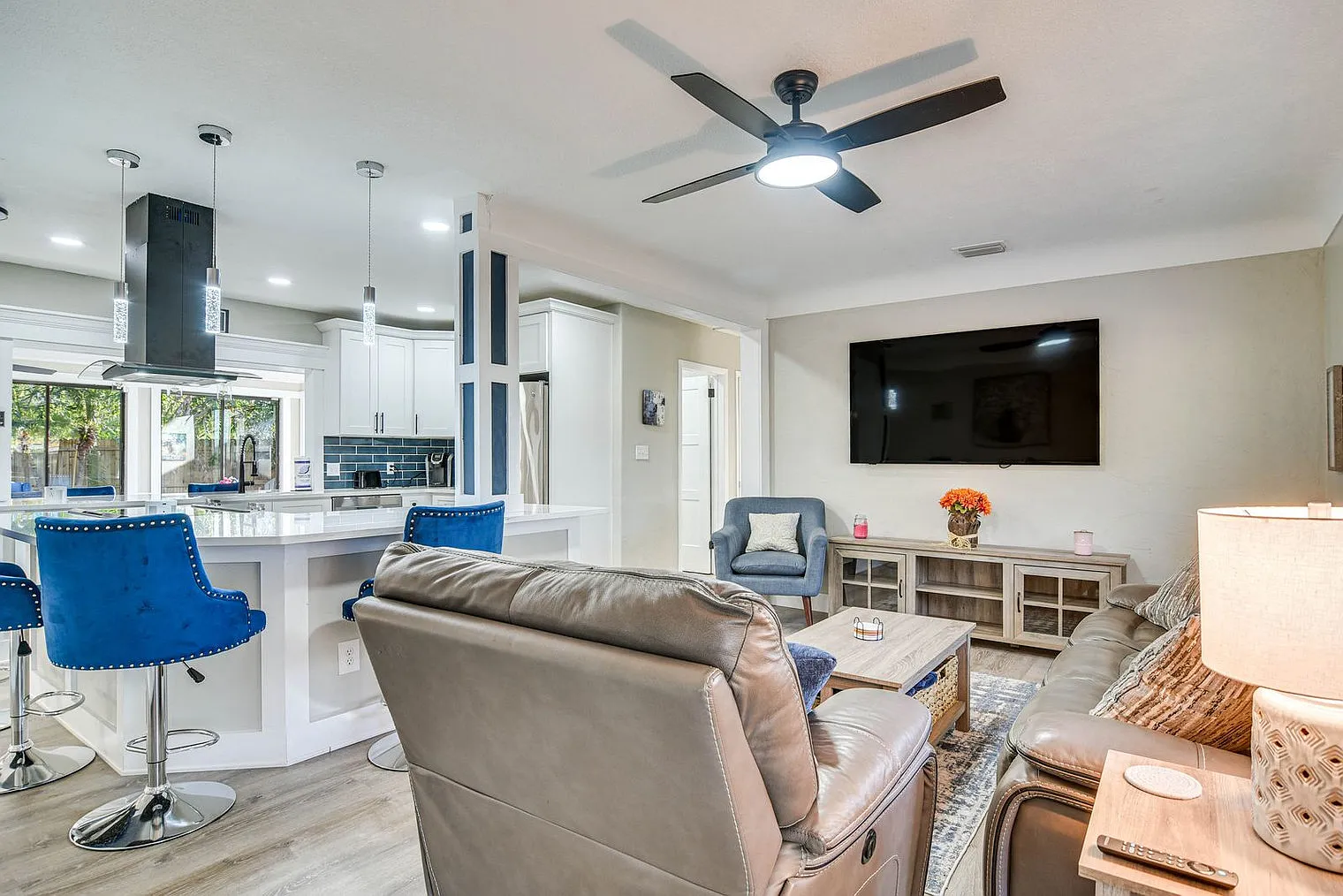 3 bed, 2.0 bath, 1614 sqft, $5,056 — Photo 1