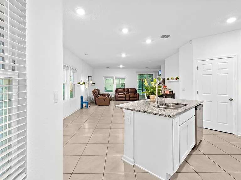27 Coastline Way — Photo 7