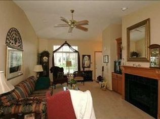 12467 Douglas Pkwy, Urbandale, IA 50323