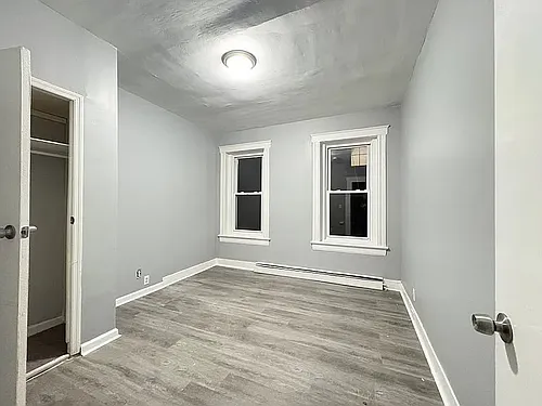 70 Eaton Pl Photo 1