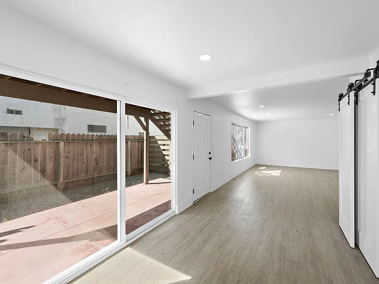 219 Avenida Santa Barbara — Photo 8