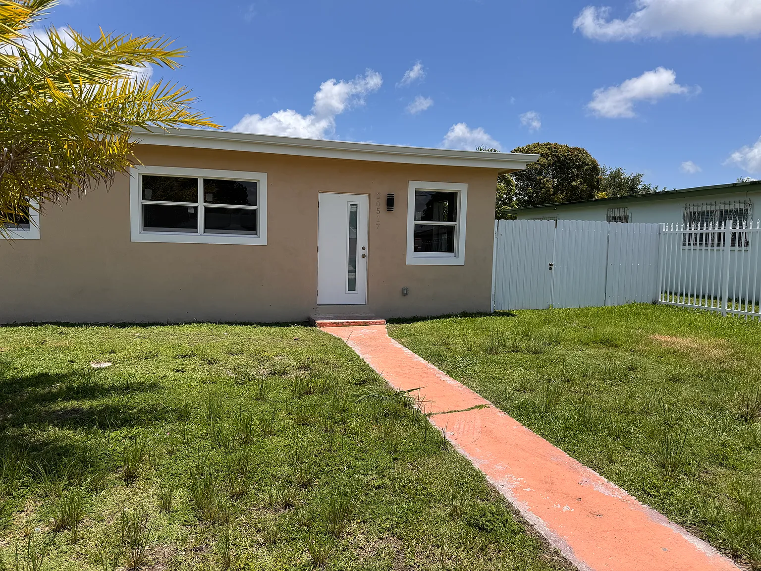 2 bed, $2,300 — Photo 1