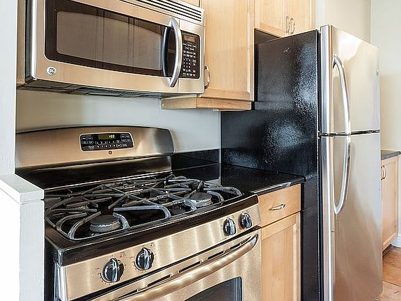 5th image of 251 E 32nd St #8C