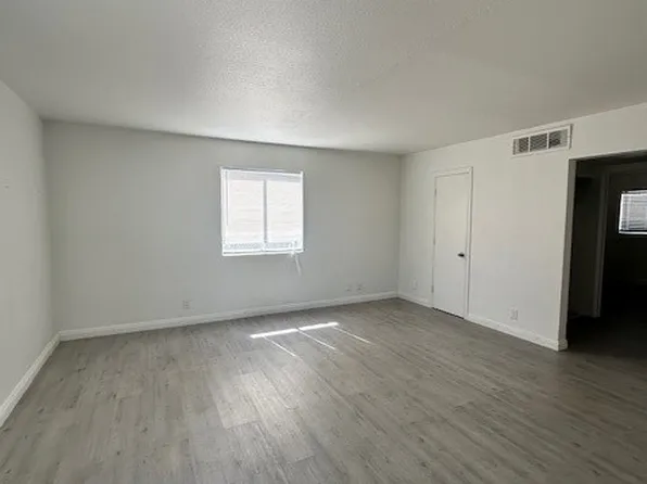 2121 Oceanus Ln APT 1, Las Vegas, NV 89115