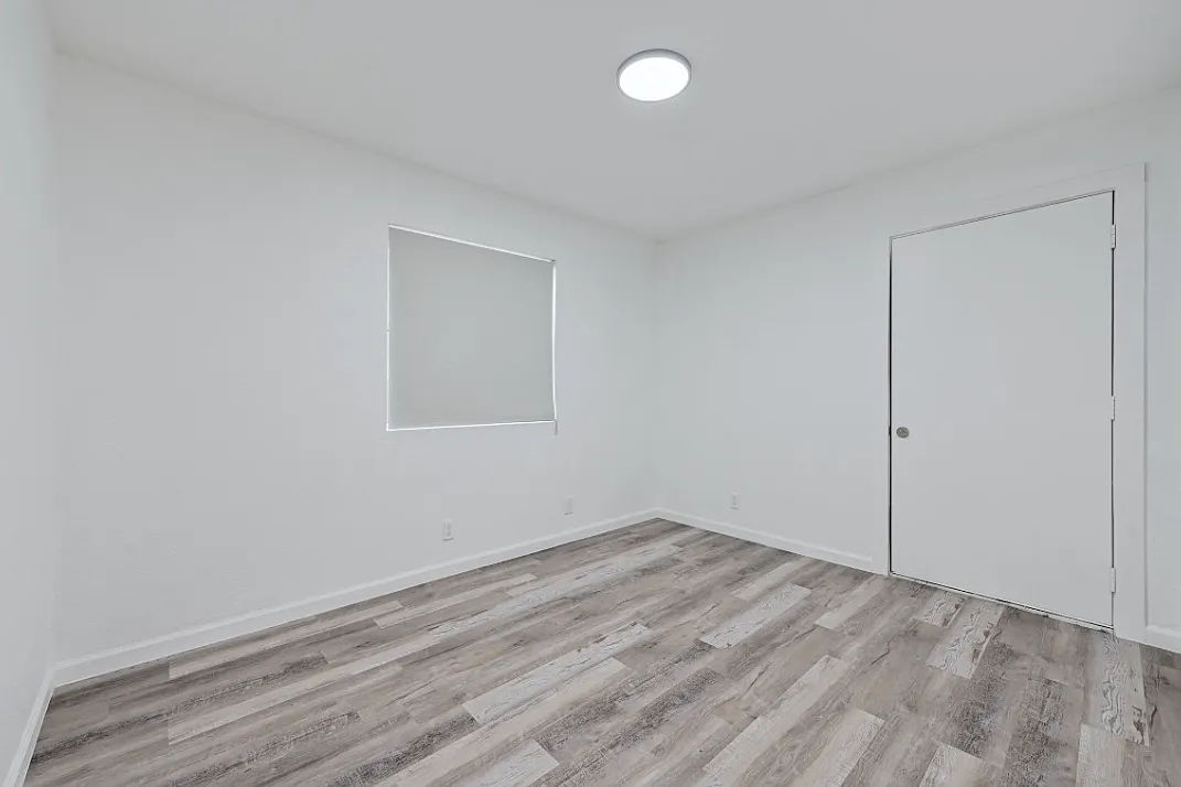 2 bed, 850 sqft, $1,295 — Photo 2