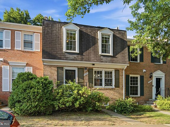 3rd image of 7039 Bradwood Ct