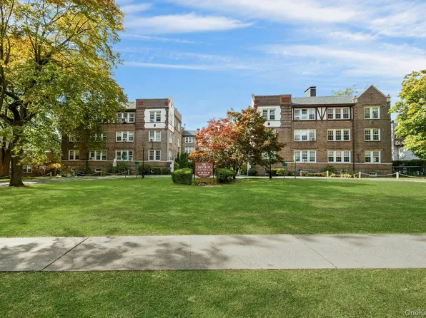 83 N Broadway #1F, White Plains, NY 10603