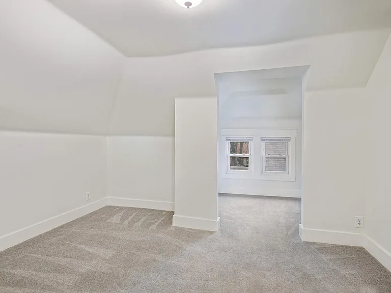 592 Ottawa Ave — Photo 33