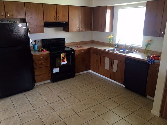 2nd image of 17408 6th Ave E