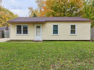 1704 Parkside Ter, Champaign, IL 61821