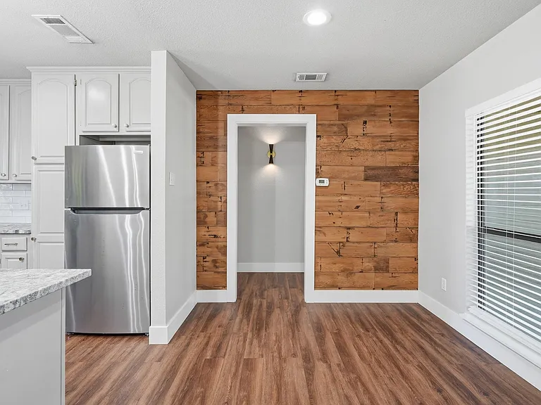 9011 Angora St — Photo 16