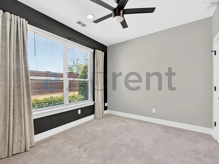 2818 Addison Park Ln — Photo 6