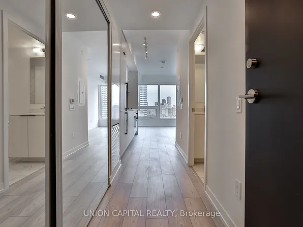 82 Dalhousie St, Toronto, ON