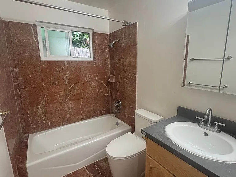 1702 Walnut St — Photo 11